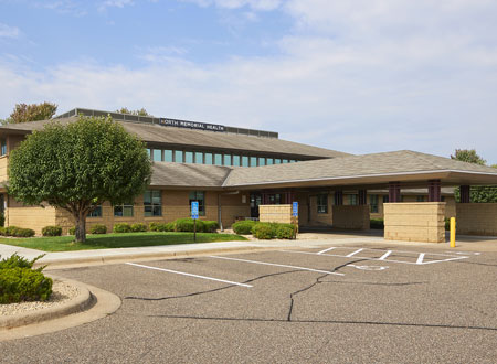 Exterior view of North Memorial Health Clinic – Elk River
